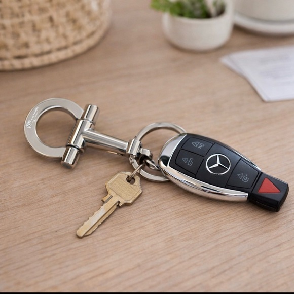 Salvatore Ferragamo Accessories - AUTHENTIC SALVATORE FERRAGAMO GANCINI SILVER TONE KEY RING KEY CHAIN